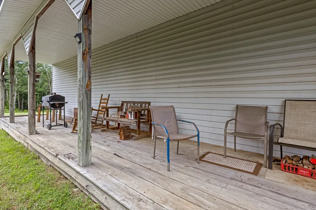 7055 Mooneyham Lonewood Road Spencer TN 38585