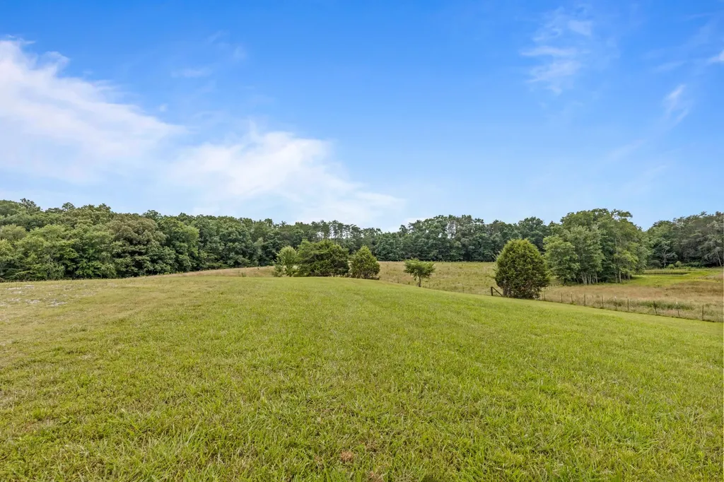 7055 Mooneyham Lonewood Road Spencer TN 38585