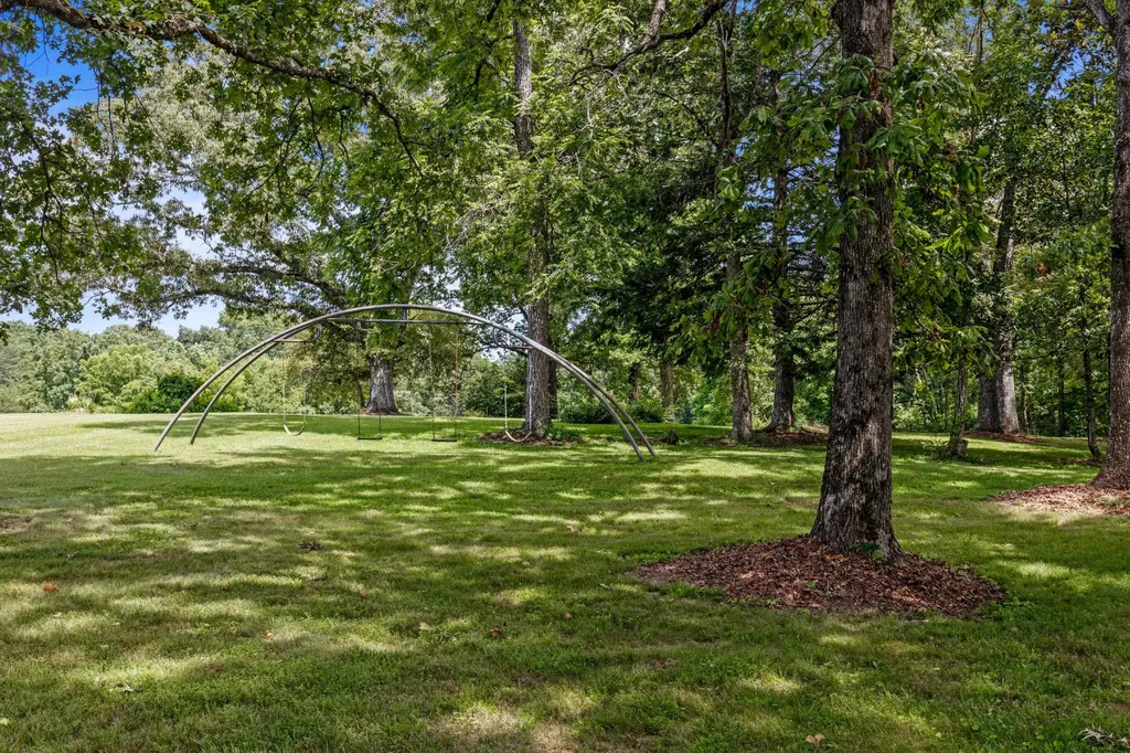 7055 Mooneyham Lonewood Road Spencer TN 38585