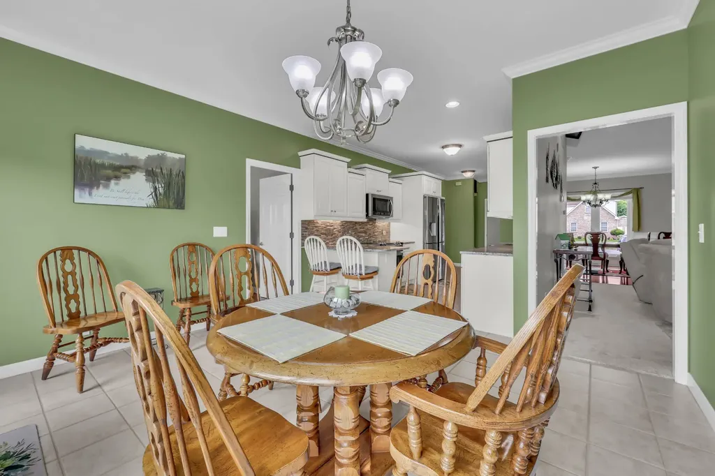 4267 N Woodstock Drive Clarksville TN 37040