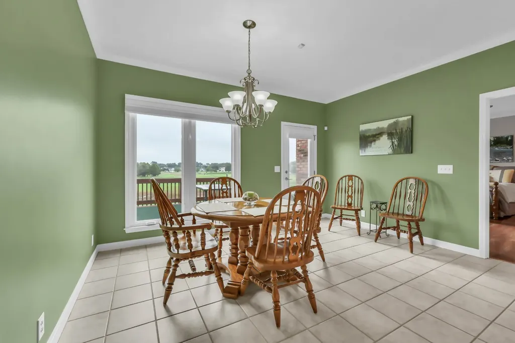 4267 N Woodstock Drive Clarksville TN 37040