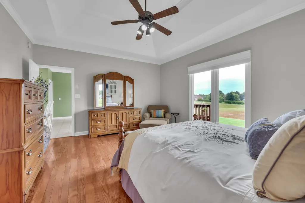 4267 N Woodstock Drive Clarksville TN 37040