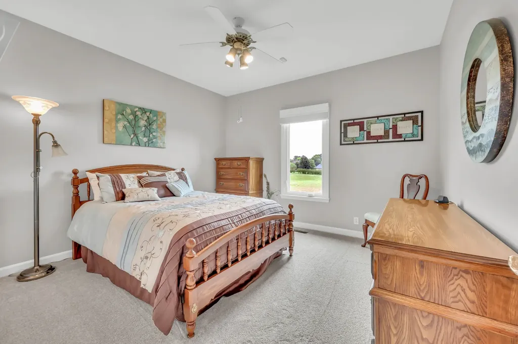 4267 N Woodstock Drive Clarksville TN 37040