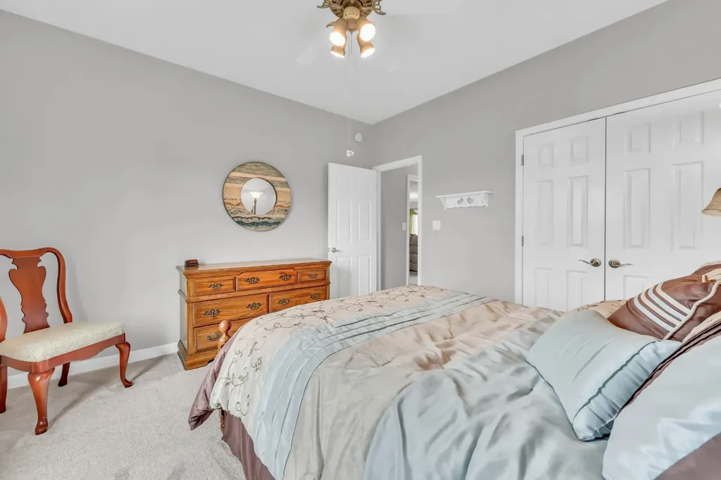 4267 N Woodstock Drive Clarksville TN 37040