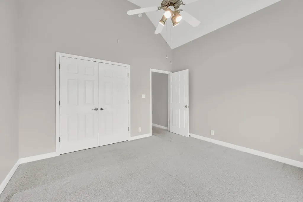 4267 N Woodstock Drive Clarksville TN 37040