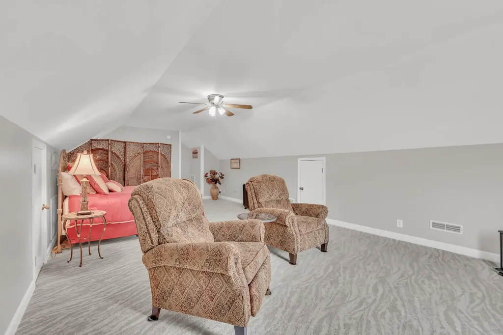 4267 N Woodstock Drive Clarksville TN 37040