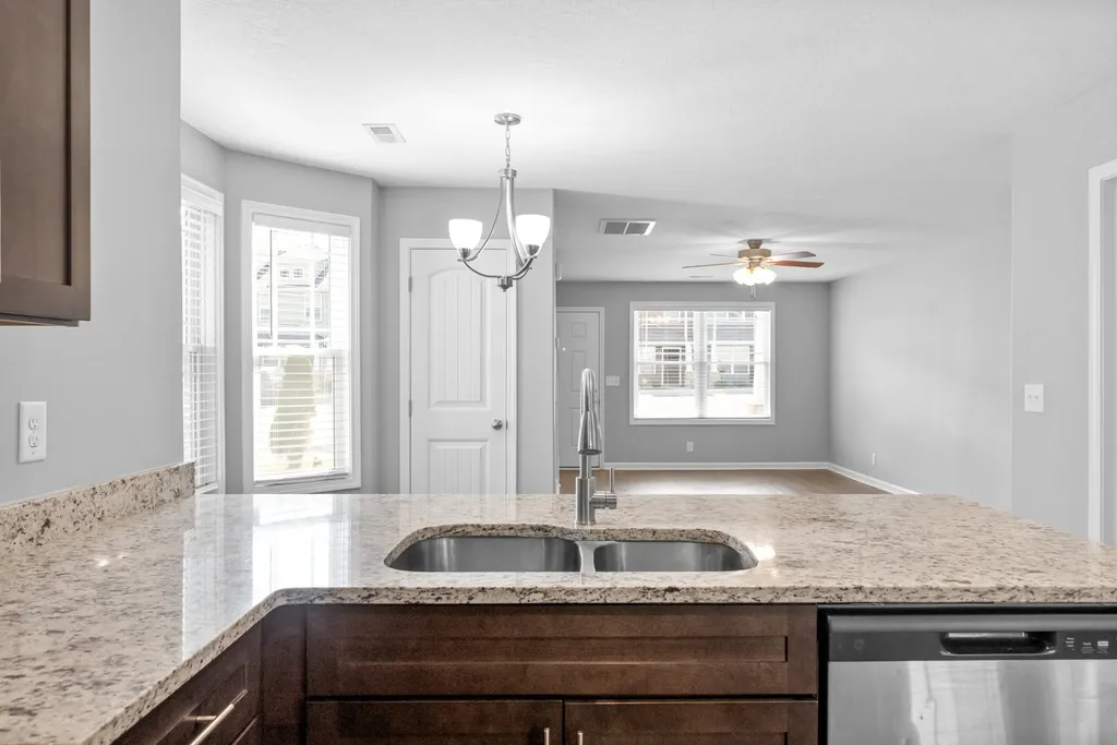 213 Woodland Valley Lane Clarksville TN 37040