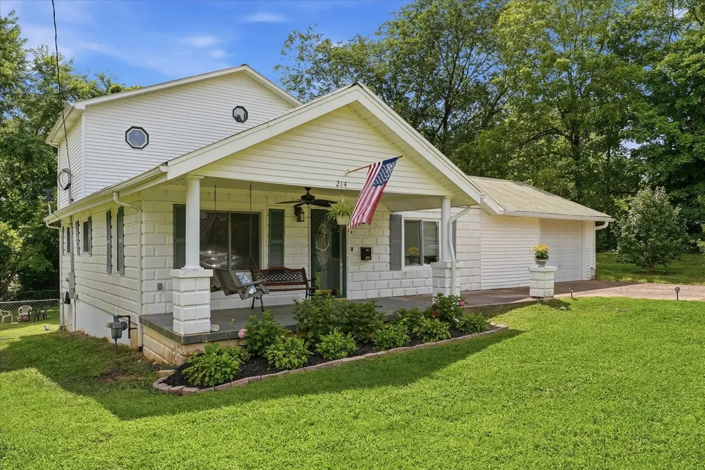 214 Cullum Avenue Dickson TN 37055
