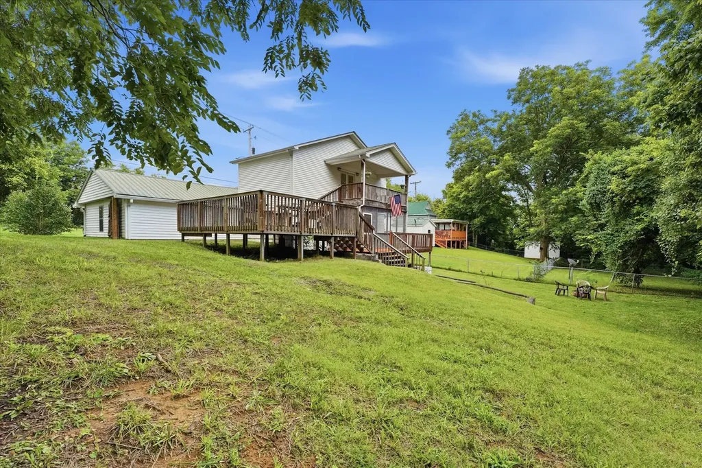 214 Cullum Avenue Dickson TN 37055