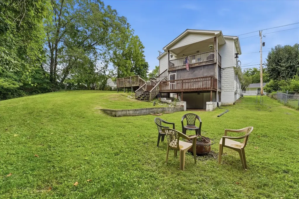214 Cullum Avenue Dickson TN 37055