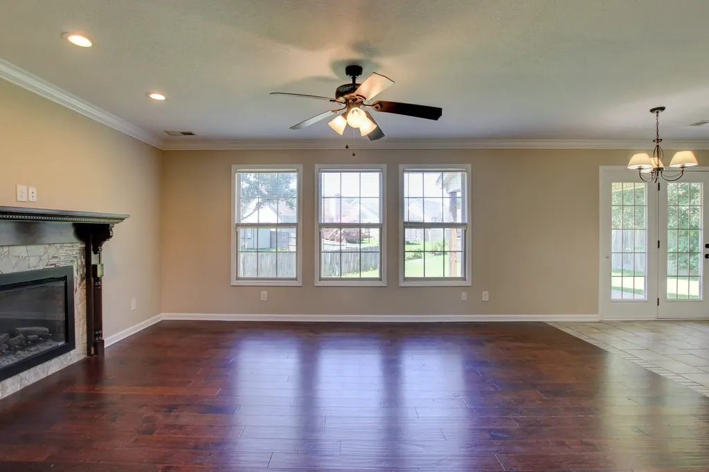 3694 Nadia Drive Clarksville TN 37040
