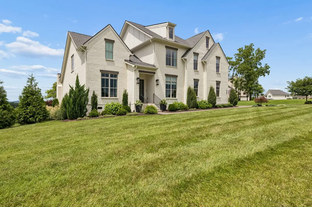 4770 Woodrow Place Arrington TN 37014