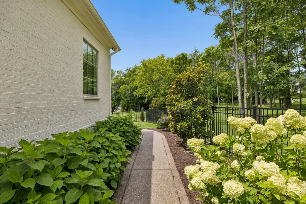 4770 Woodrow Place Arrington TN 37014