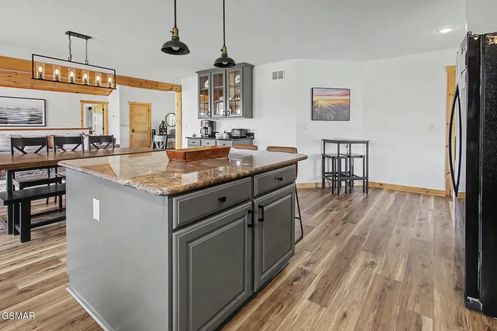 1820 Harbor Hills Lane Dandridge TN 37725