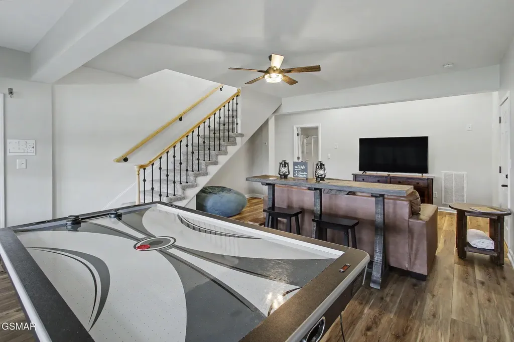 1820 Harbor Hills Lane Dandridge TN 37725