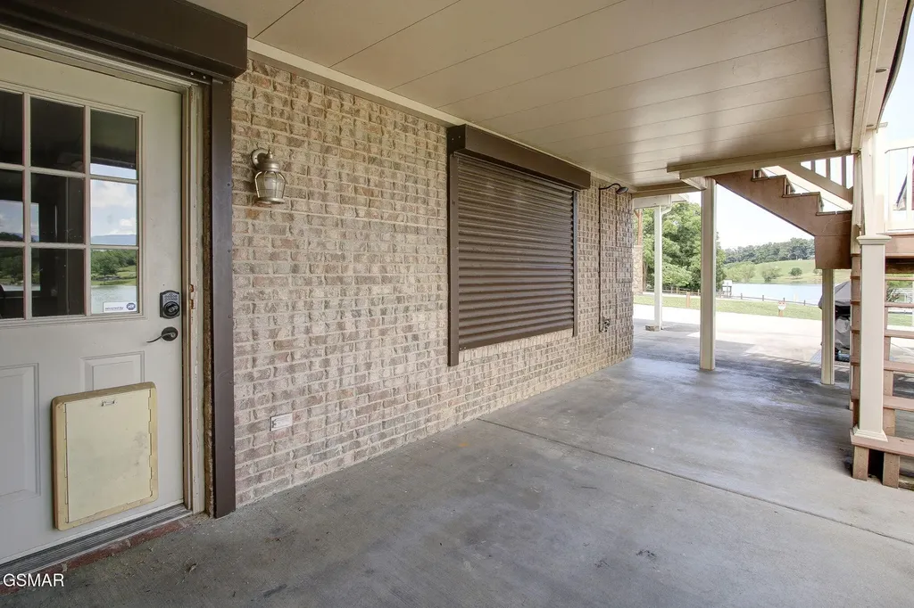 1820 Harbor Hills Lane Dandridge TN 37725