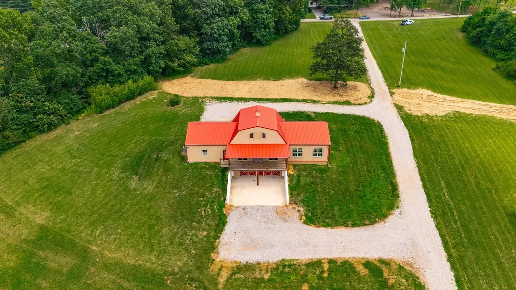 2726 New Hall Road Greenbrier TN 37073