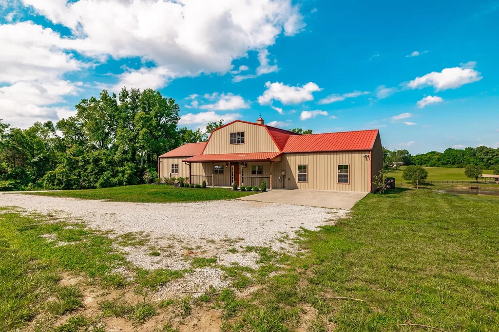 2726 New Hall Road Greenbrier TN 37073
