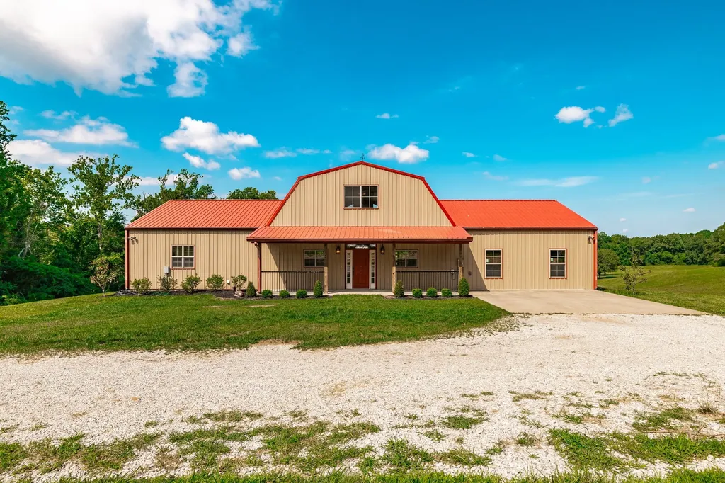 2726 New Hall Road Greenbrier TN 37073