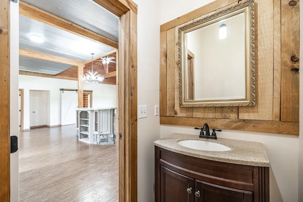 2726 New Hall Road Greenbrier TN 37073
