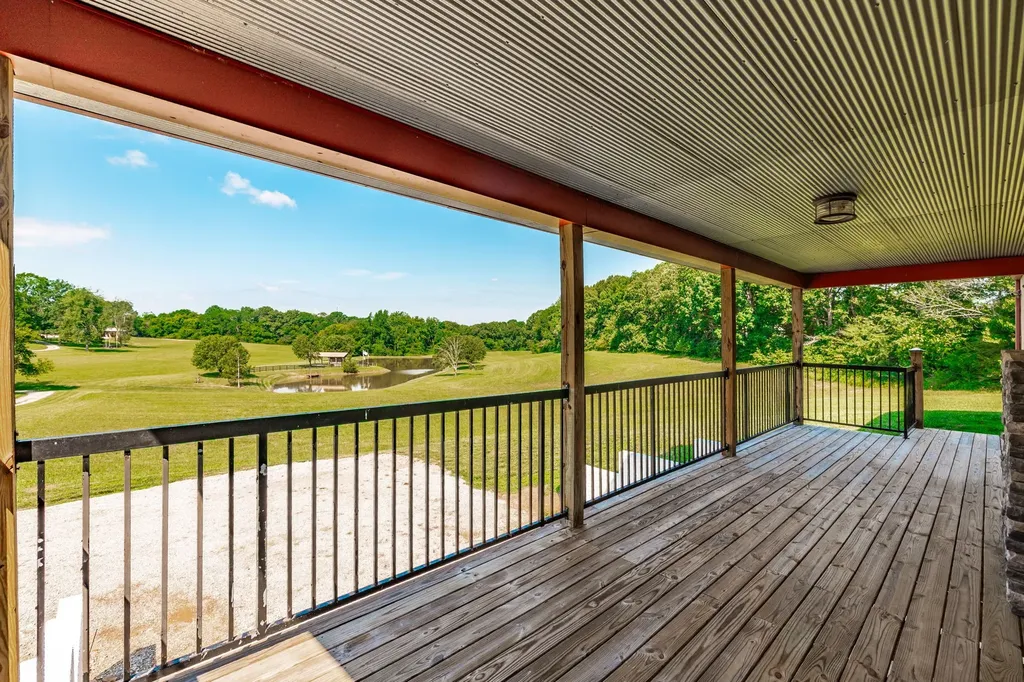 2726 New Hall Road Greenbrier TN 37073