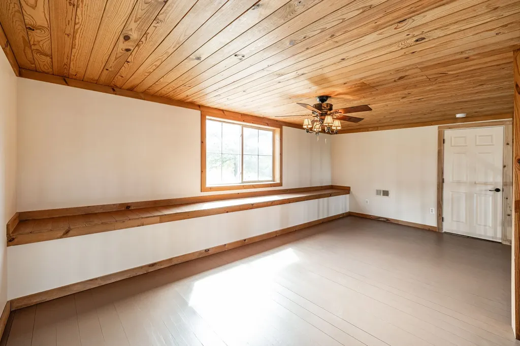 2726 New Hall Road Greenbrier TN 37073