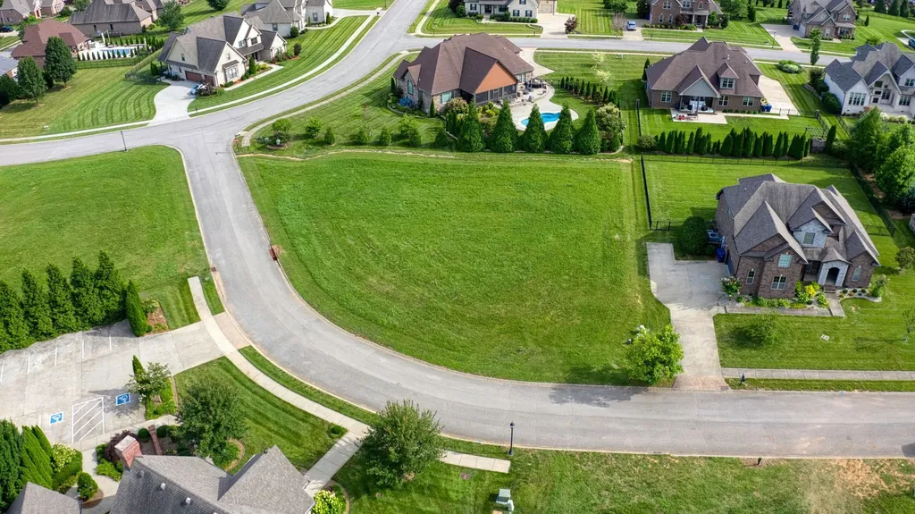 216 Hutchins Camp Trace Clarksville TN 37043