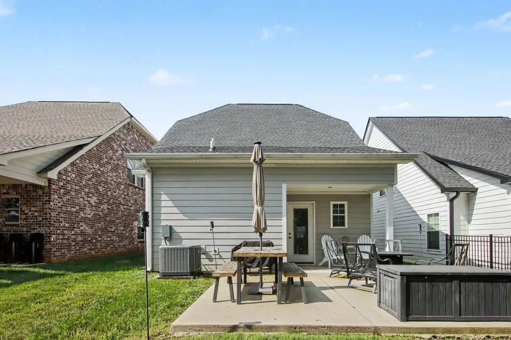 215 Emmett Drive White House TN 37188