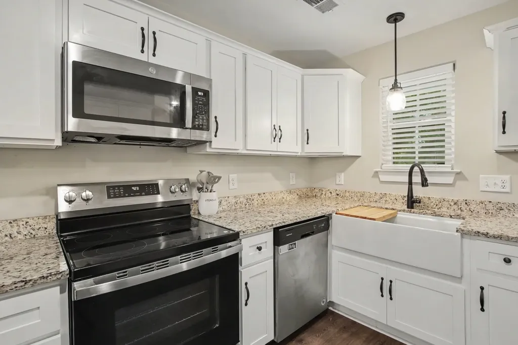 215 Emmett Drive White House TN 37188