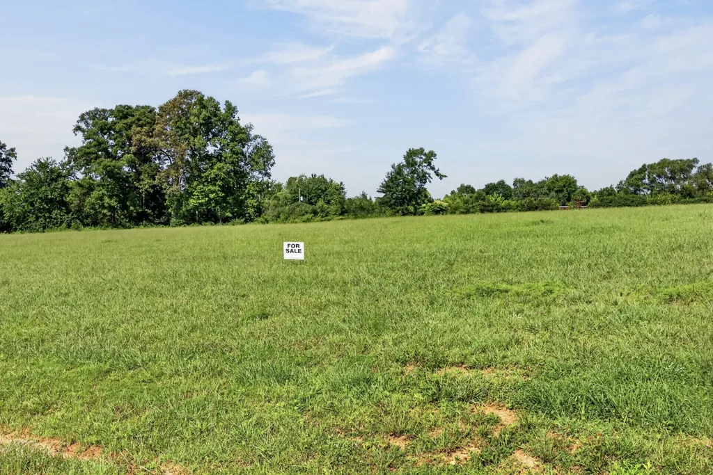 1433 Anna Maria Lane Cookeville TN 38501