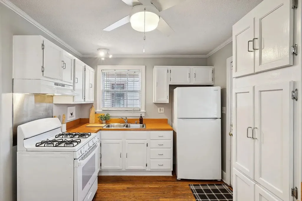 1323 7th Ave, N Nashville TN 37208