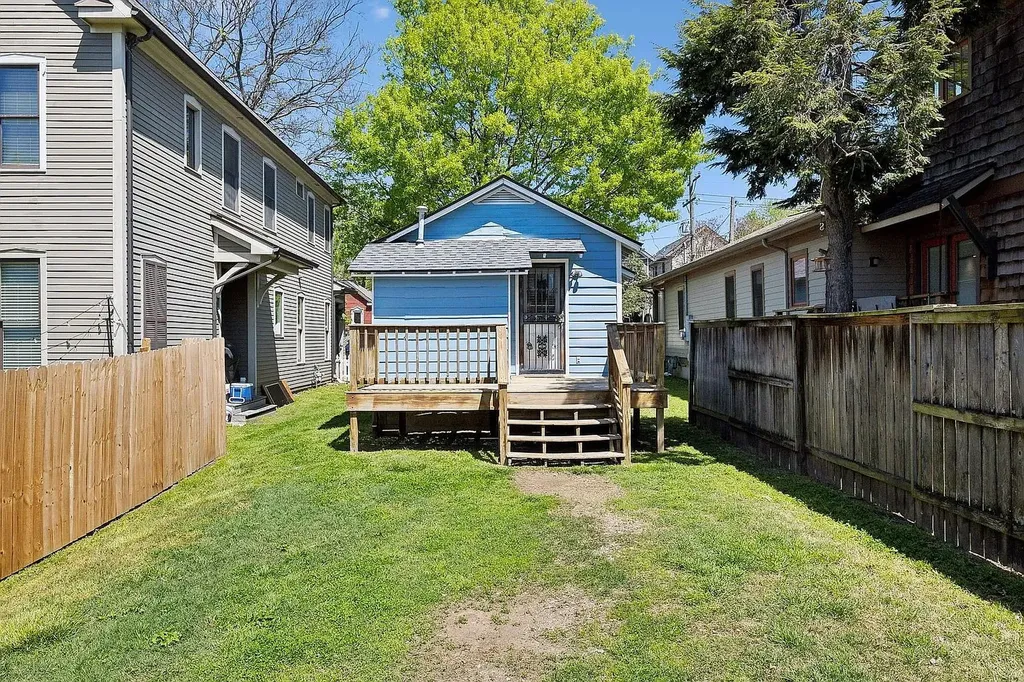 1323 7th Ave, N Nashville TN 37208