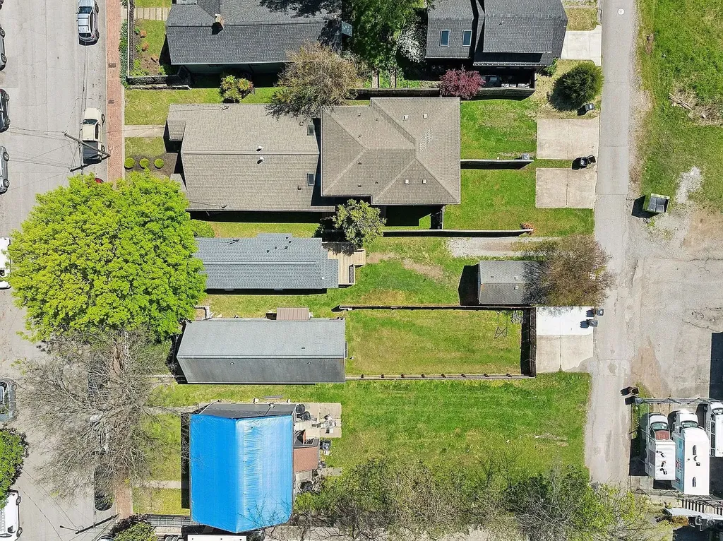 1323 7th Ave, N Nashville TN 37208