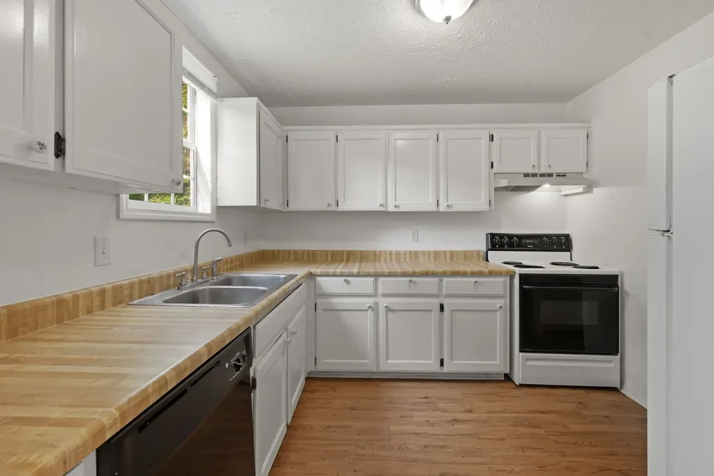 211 Oak Grove Drive Nashville TN 37217