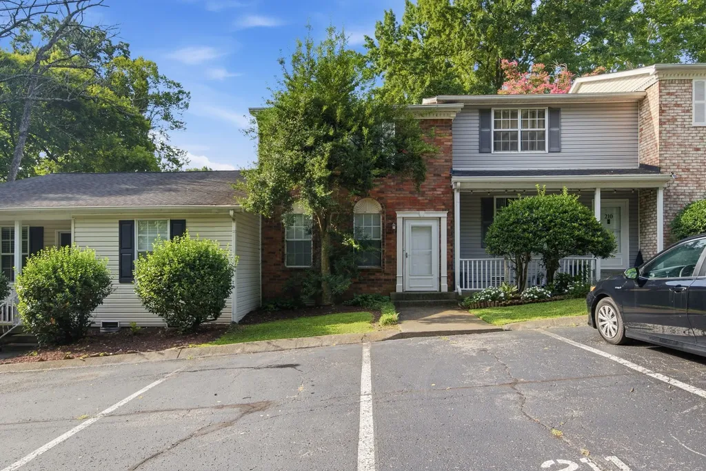 211 Oak Grove Drive Nashville TN 37217