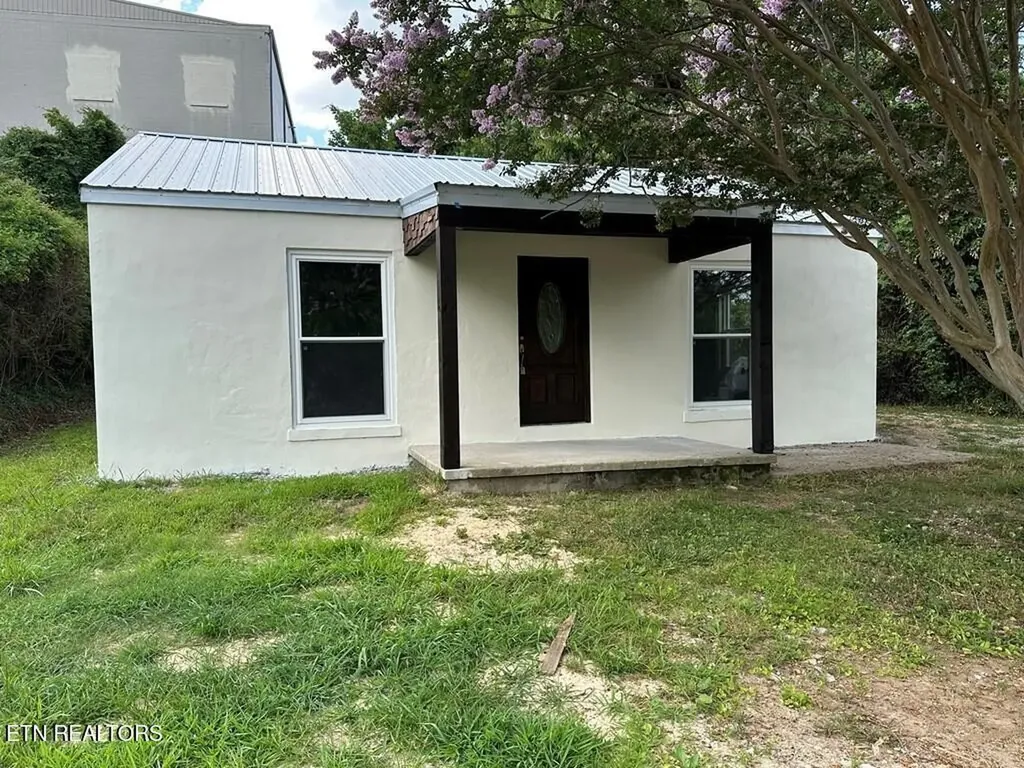 23 S Carter Street Sparta TN 38583