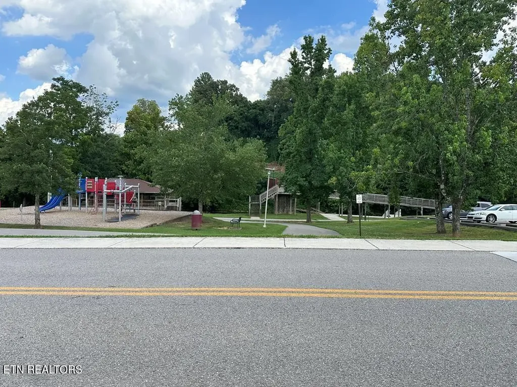23 S Carter Street Sparta TN 38583