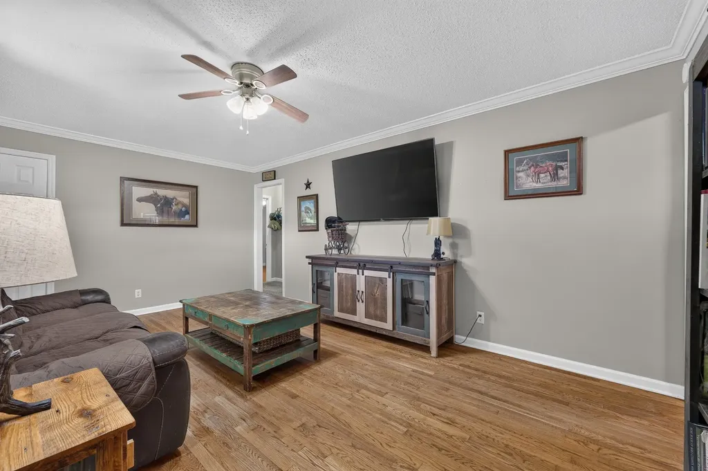 83 W Point Drive Fayetteville TN 37334