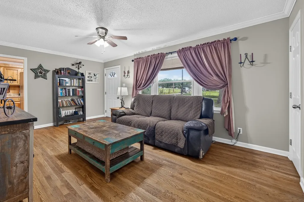 83 W Point Drive Fayetteville TN 37334