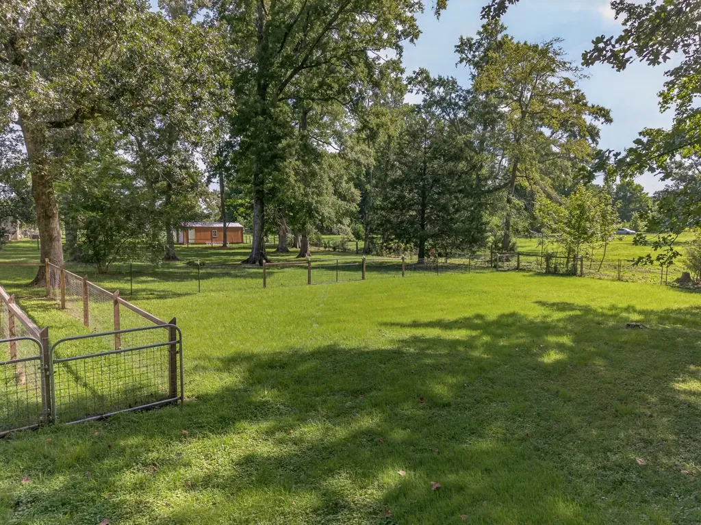 83 W Point Drive Fayetteville TN 37334