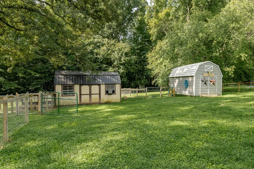 83 W Point Drive Fayetteville TN 37334
