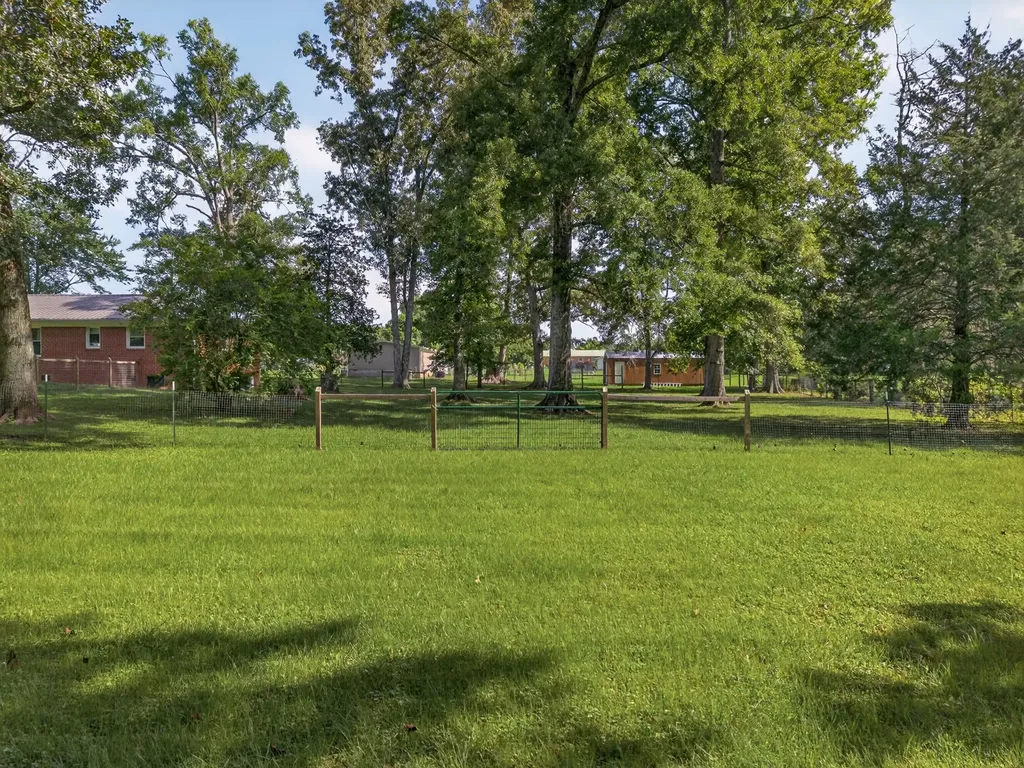 83 W Point Drive Fayetteville TN 37334