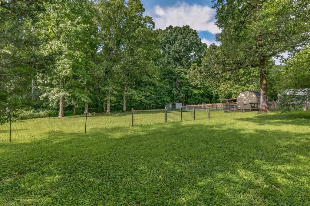 83 W Point Drive Fayetteville TN 37334