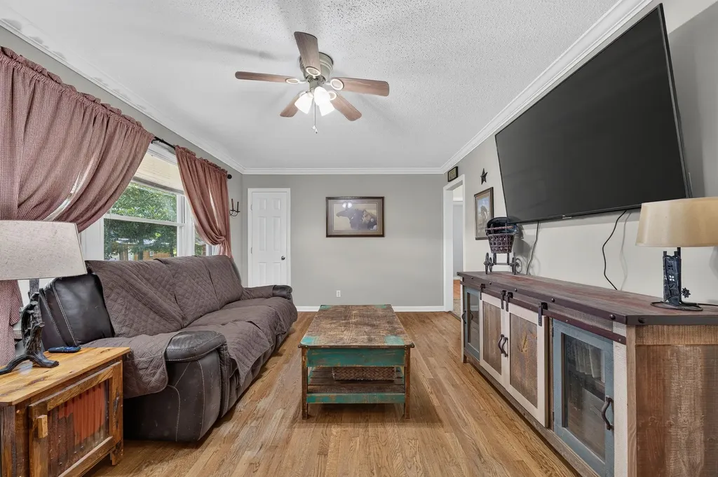 83 W Point Drive Fayetteville TN 37334