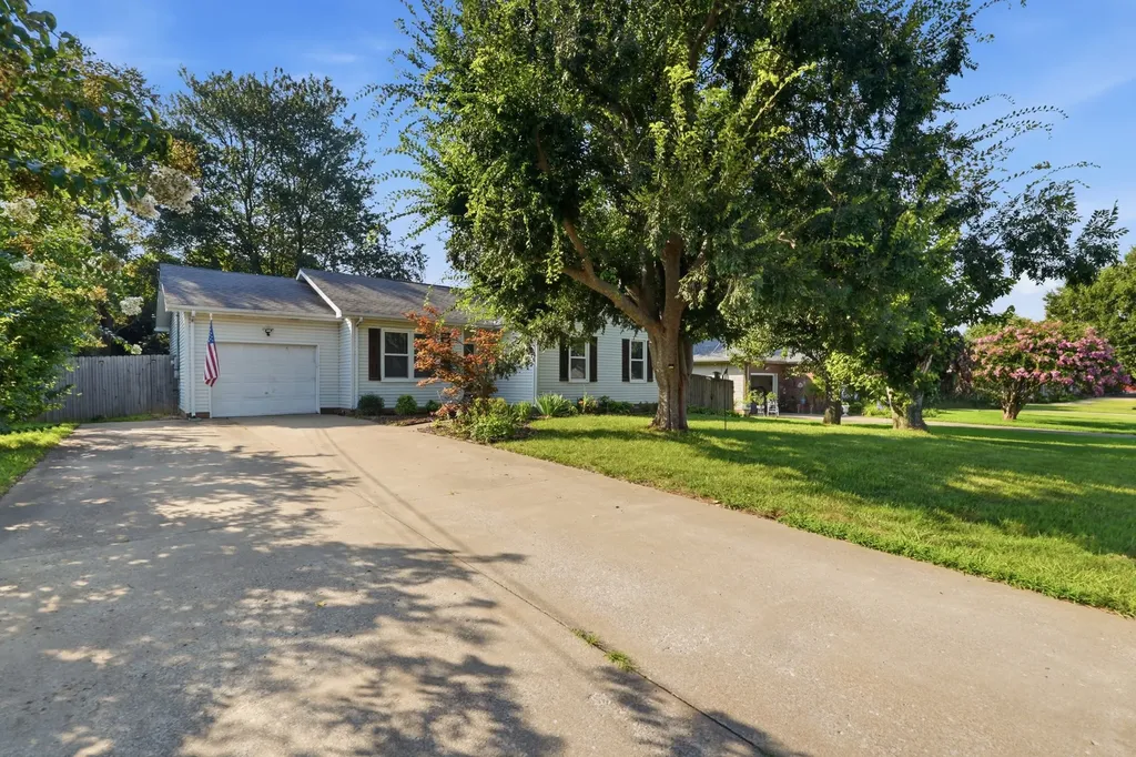 2670 Keyland Drive Clarksville TN 37040