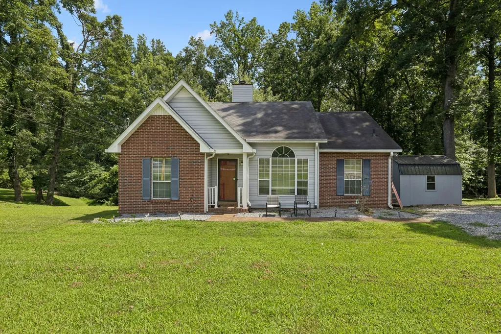 1044 Winding Way Drive White House TN 37188