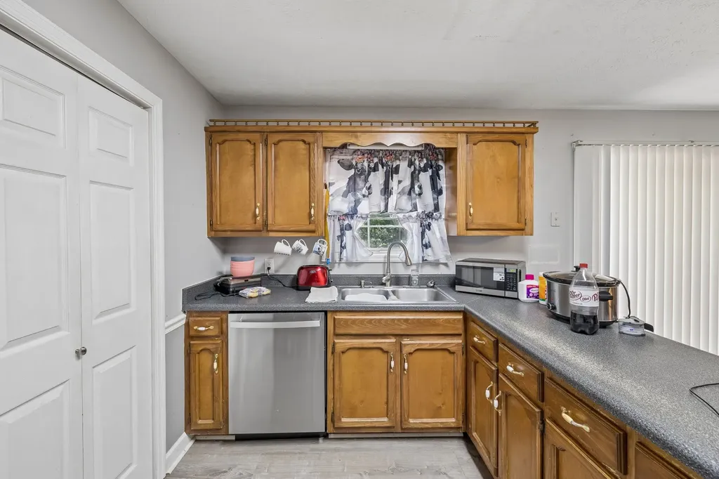 1044 Winding Way Drive White House TN 37188