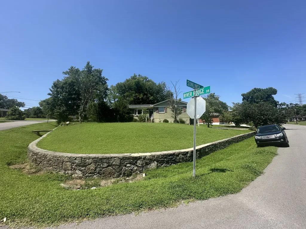 473 Sunliner Drive Nashville TN 37209