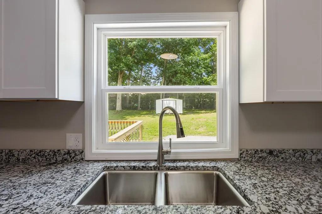 668 Jackson Avenue Lewisburg TN 37091