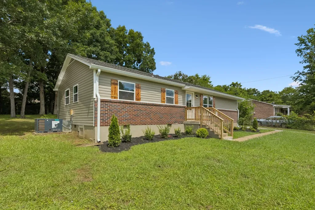 668 Jackson Avenue Lewisburg TN 37091